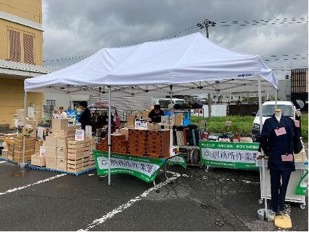 警察・ 消防・自衛隊・海上保安庁・刑務官の体験イベントの様子