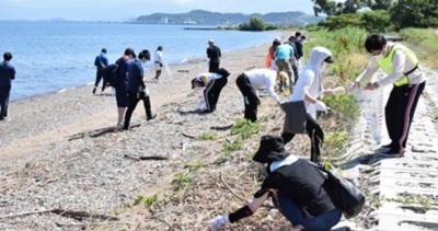 〈6月16日（金）〉琵琶湖岸と流入河川の周辺地域の清掃活動を平和堂グループ社員約300人が行います！
